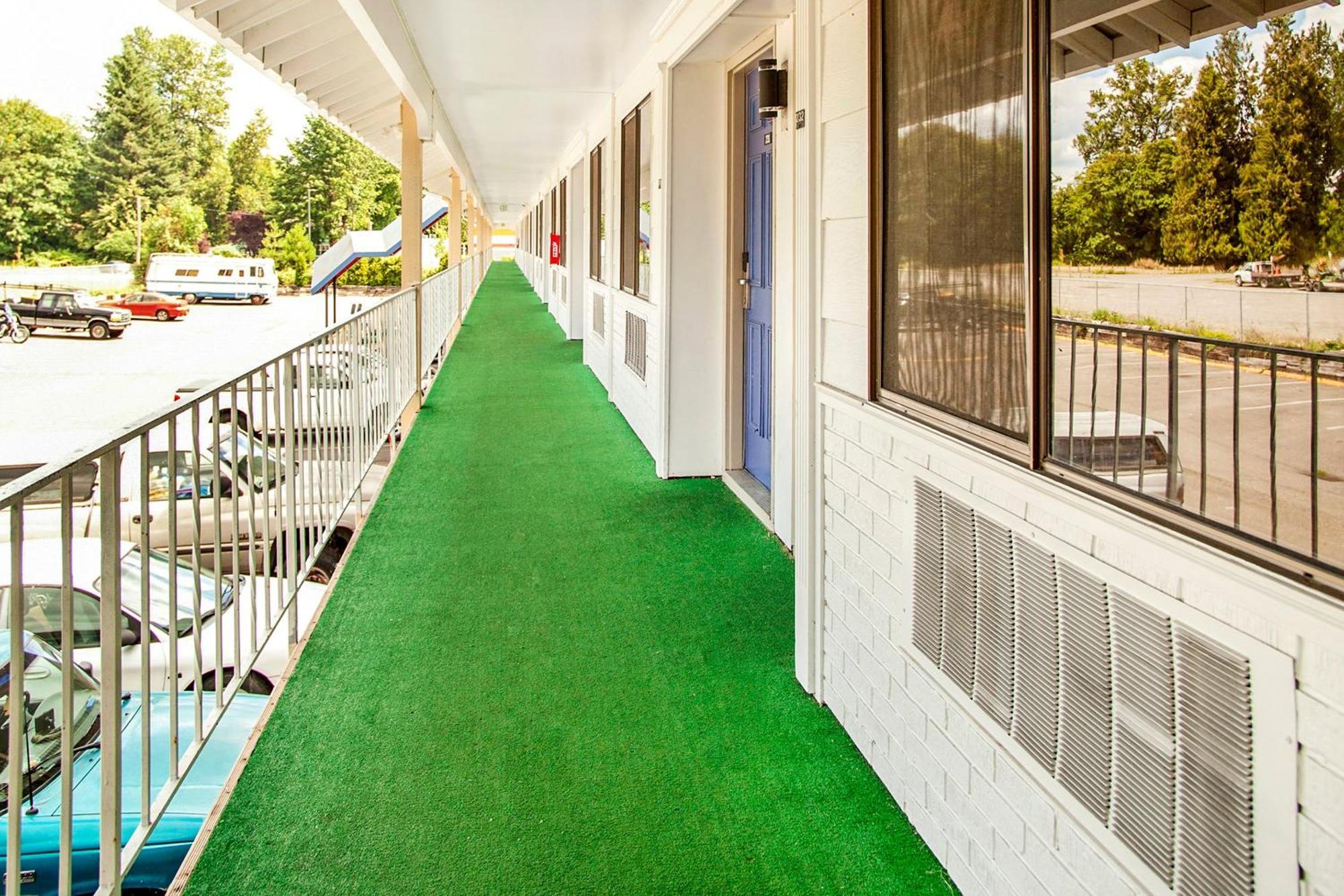 Oyo Hotel Centralia Dış mekan fotoğraf