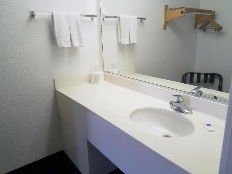 Oyo Hotel Centralia Dış mekan fotoğraf